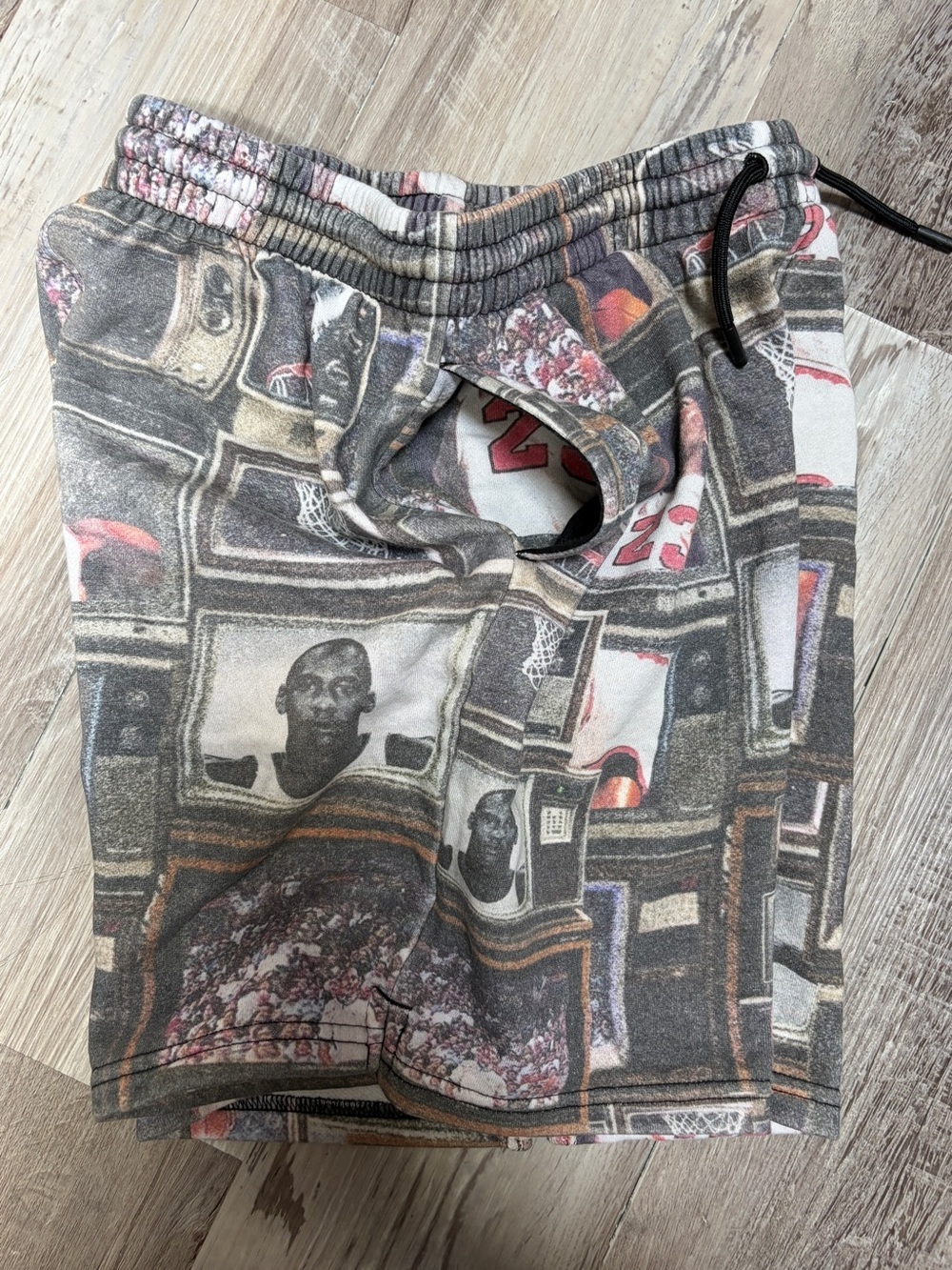 Jordan Kids Brooklyn Printed Fleece Shorts - Size L - Picture 5 of 5